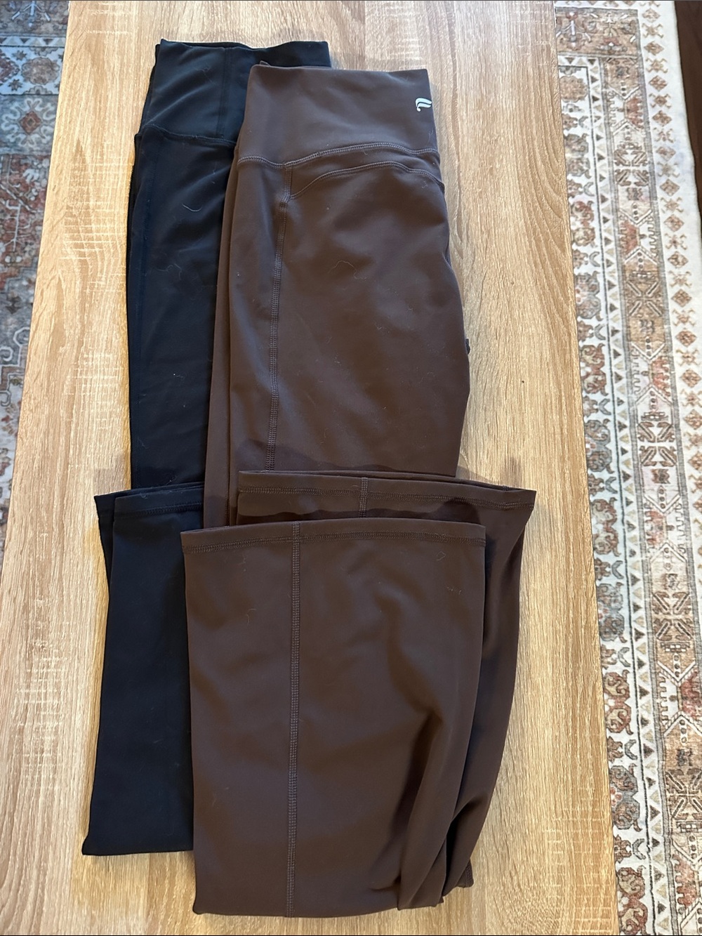 Bundle of two flared leggings: fabletics and Amazon